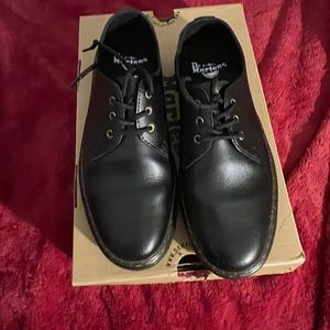 Dr. Marten Zavala Low